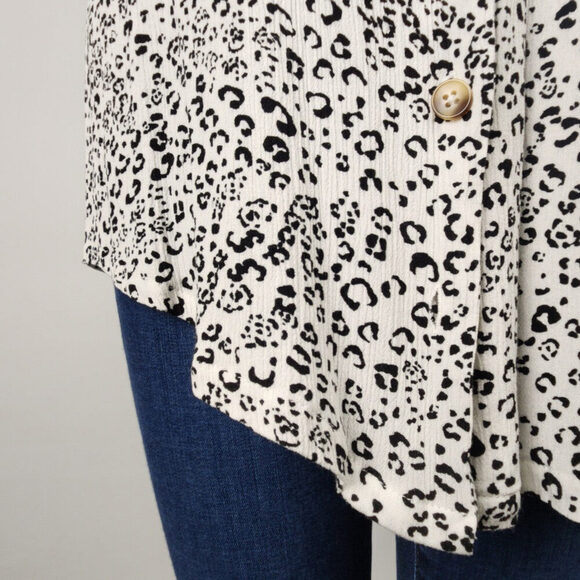 Z Supply White Animal Print Button Up Tunic Top Size S - Picture 5 of 9